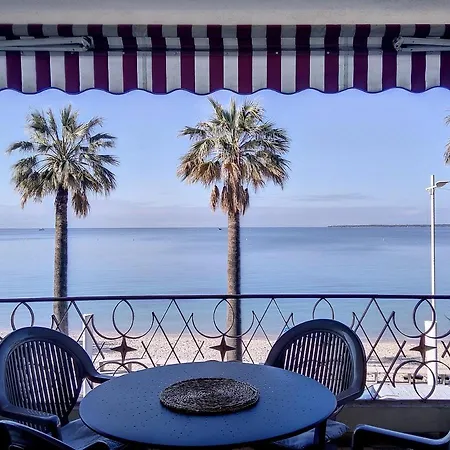 Constellation Апартаменты