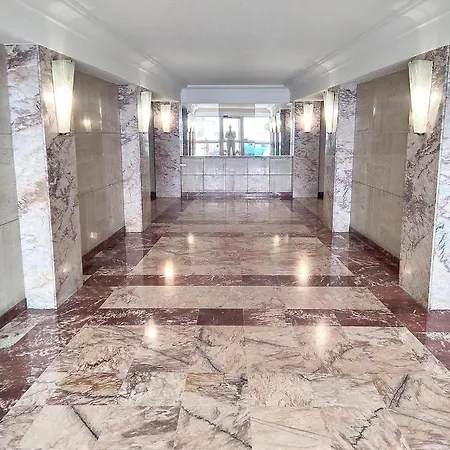 Constellation Жуан-ле-Пен