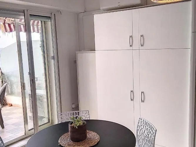 Constellation Жуан-ле-Пен